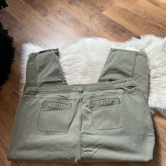 TORRID Green Military Jeans - Picture 4 of 4